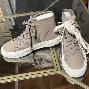 Women's High-Top Canvas Sneakers - Taupe